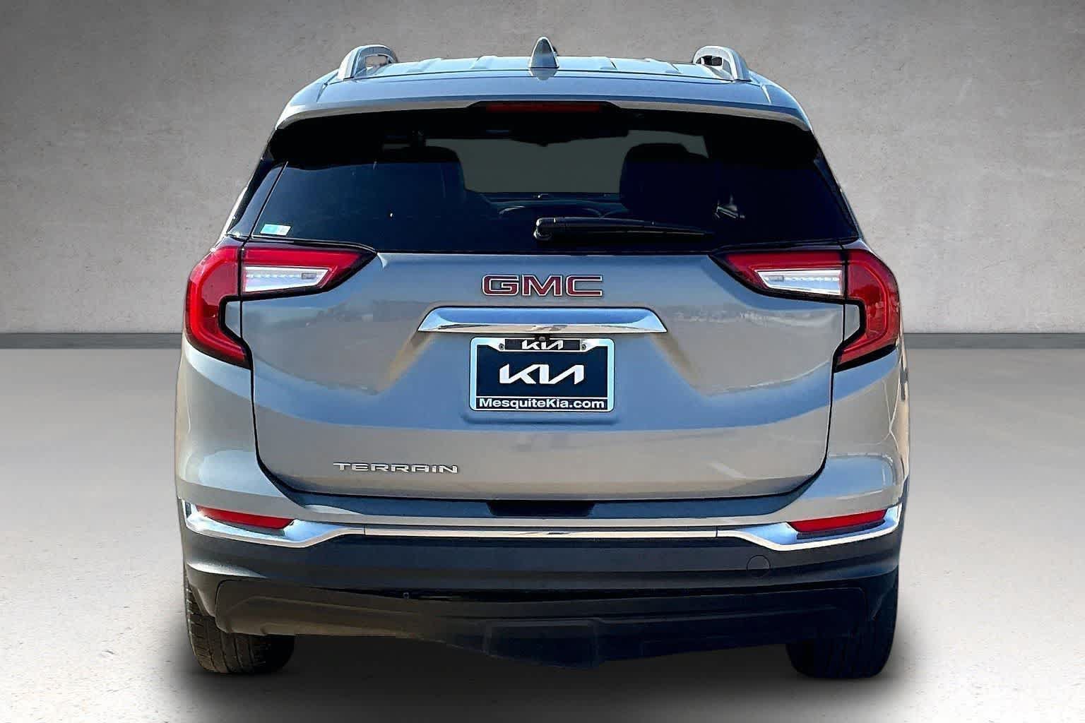 Used 2023 GMC Terrain SLT FWD image 5
