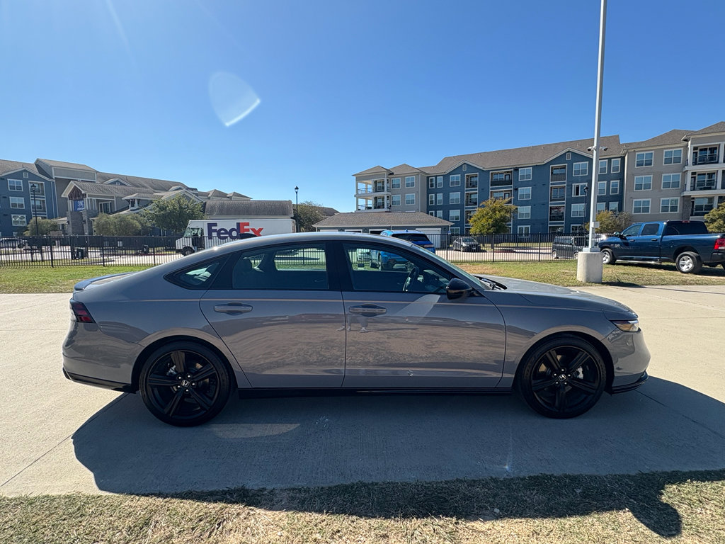 Certified 2025 Honda Accord Sport image 9