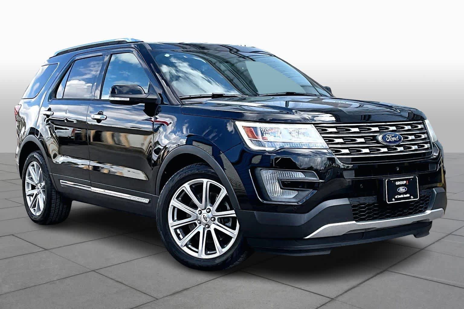 Certified 2017 Ford Explorer Limited image 3