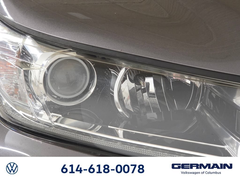 Used 2017 Toyota Highlander Limited AWD/4WD image 17