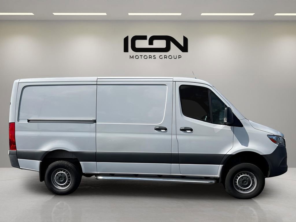 Used 2022 Mercedes-Benz Sprinter 144 Cargo image 4