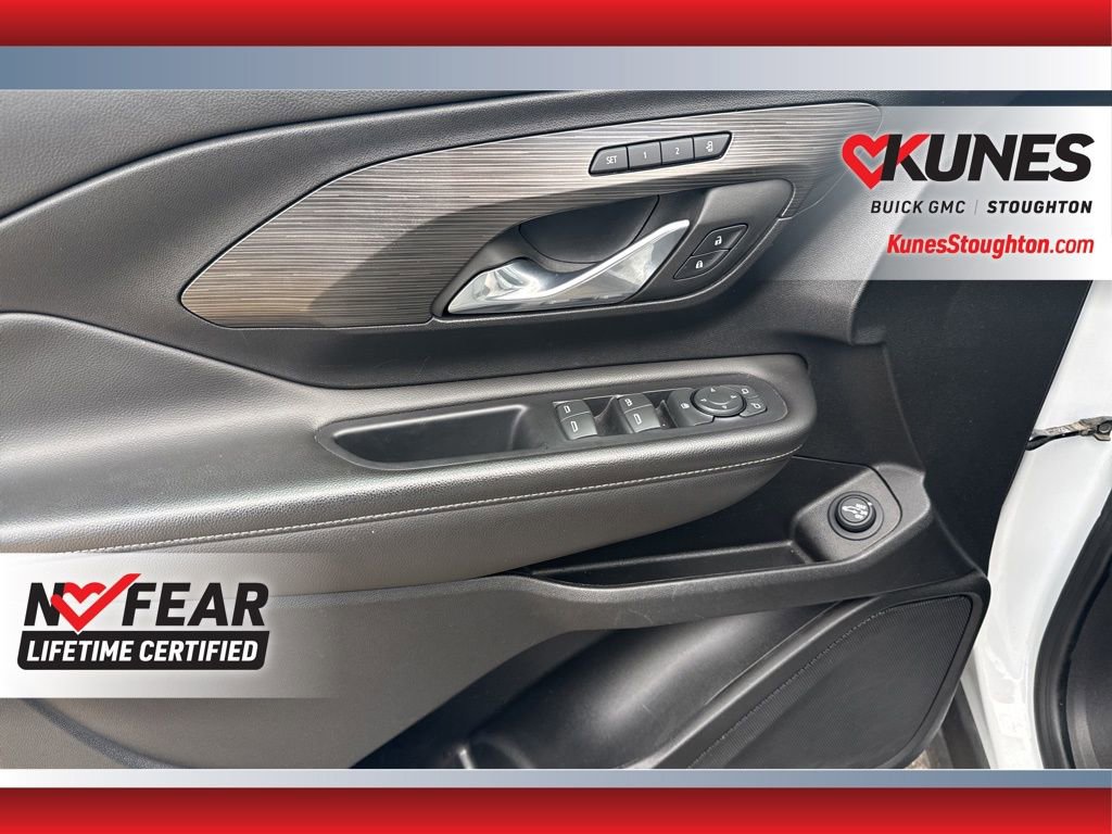Used 2023 GMC Terrain SLT image 19