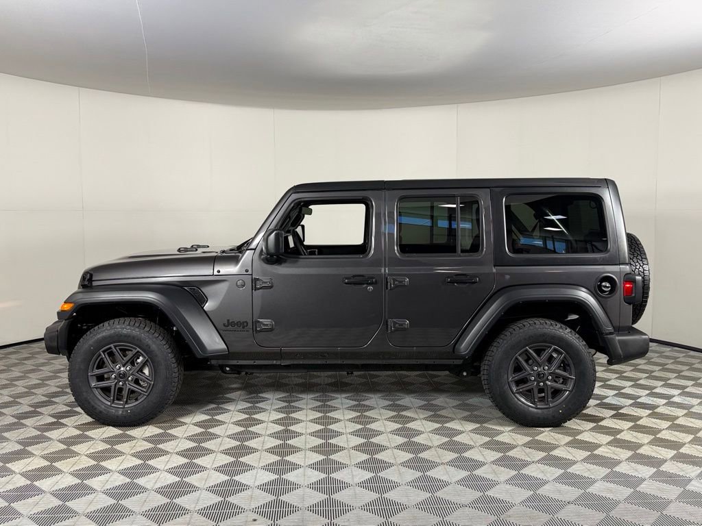 Used 2025 Jeep Wrangler Sport S image 9