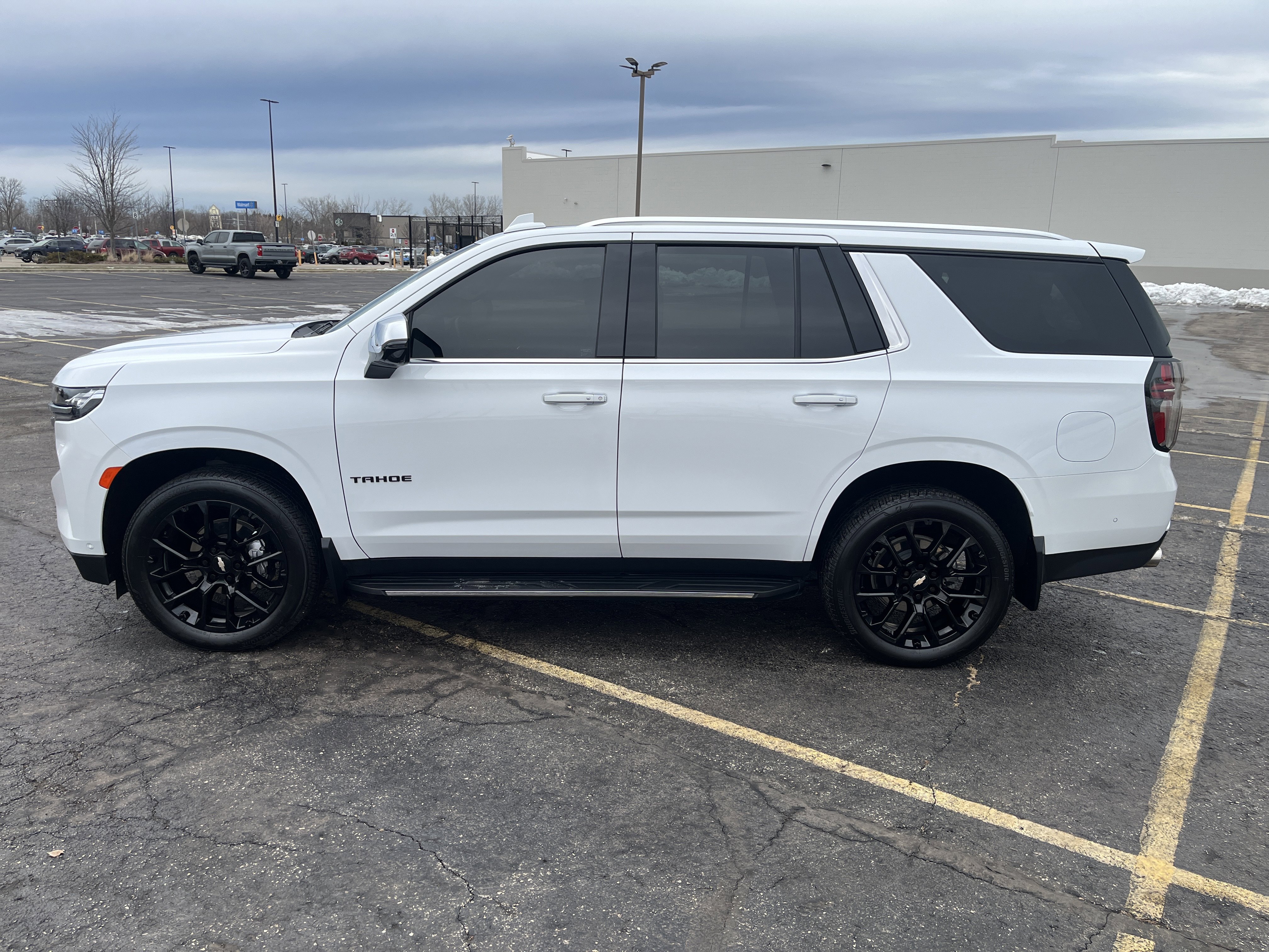 Used 2023 Chevrolet Tahoe Premier w/ Advanced Technology Package image 3