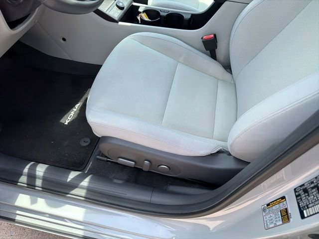 Used 2024 Hyundai Kona SEL FWD image 7