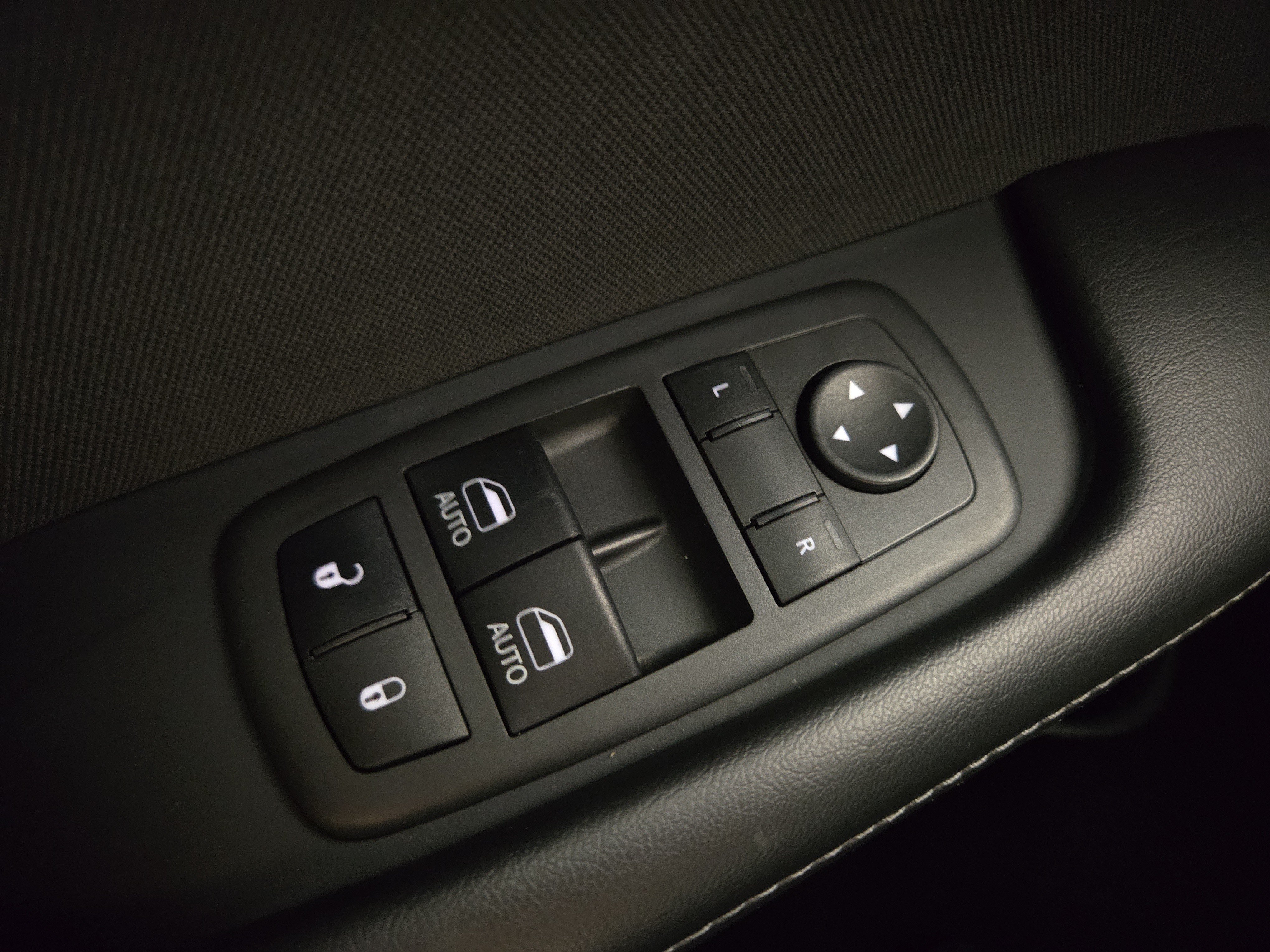Used 2022 Dodge Challenger GT RWD image 25
