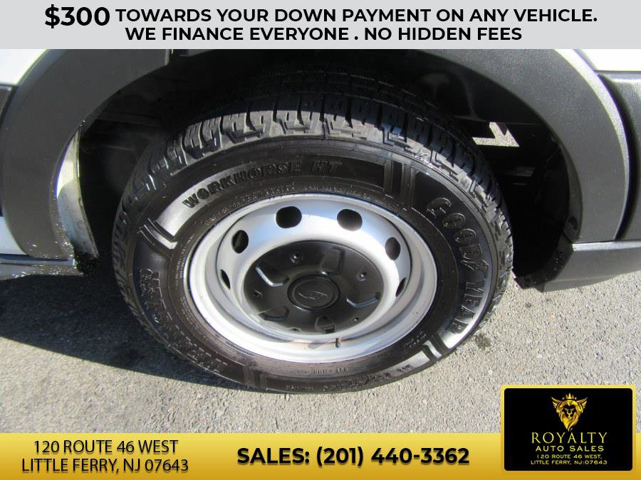 Used 2023 Ford Transit 250 Medium Roof image 30