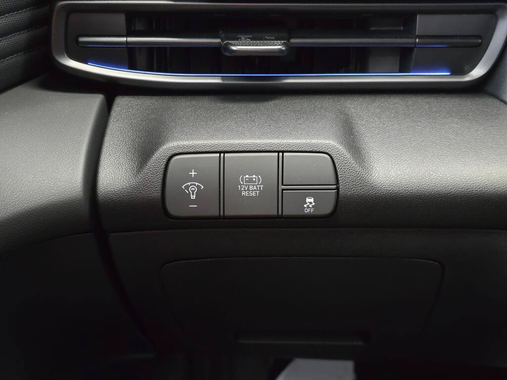New 2026 Hyundai Elantra SEL FWD image 20