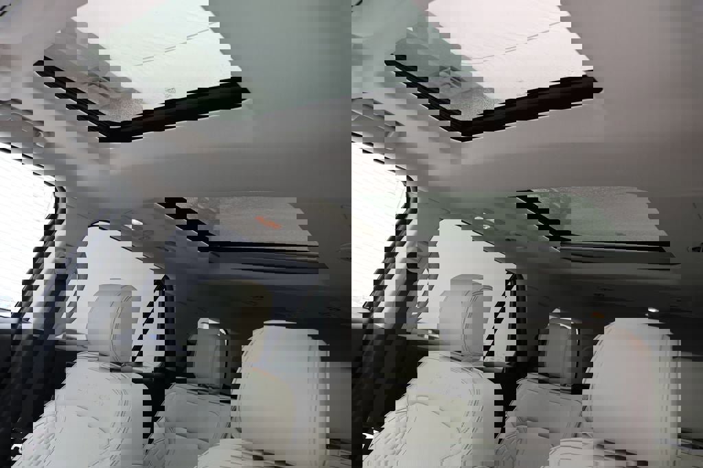 Used 2016 Ford Explorer Platinum image 17