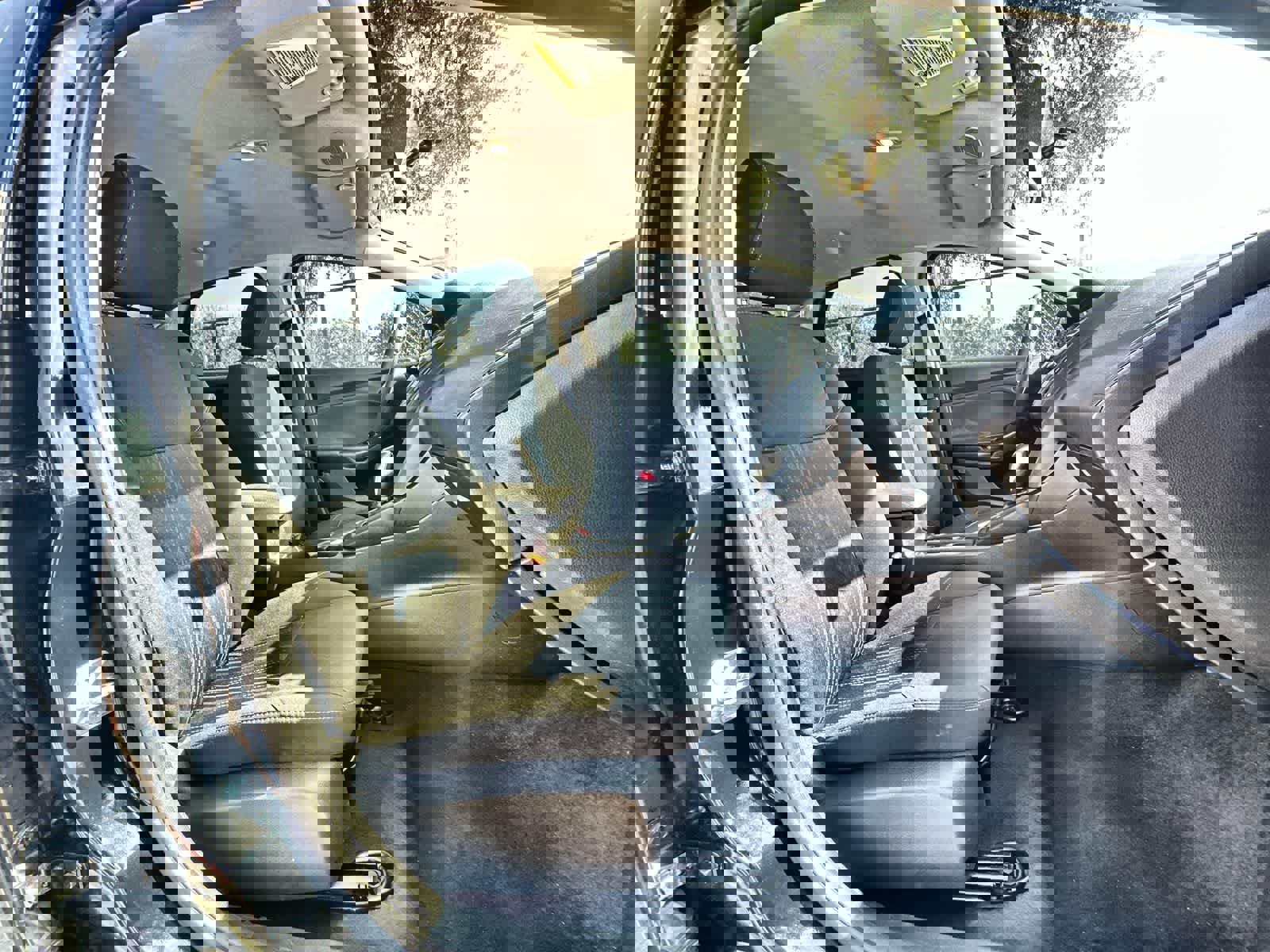 Used 2016 Ford Focus SE w/ SE Power Seat Package image 14