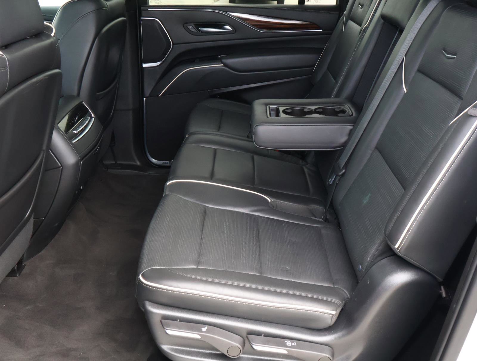 Used 2022 Cadillac Escalade ESV Premium Luxury AWD/4WD image 27