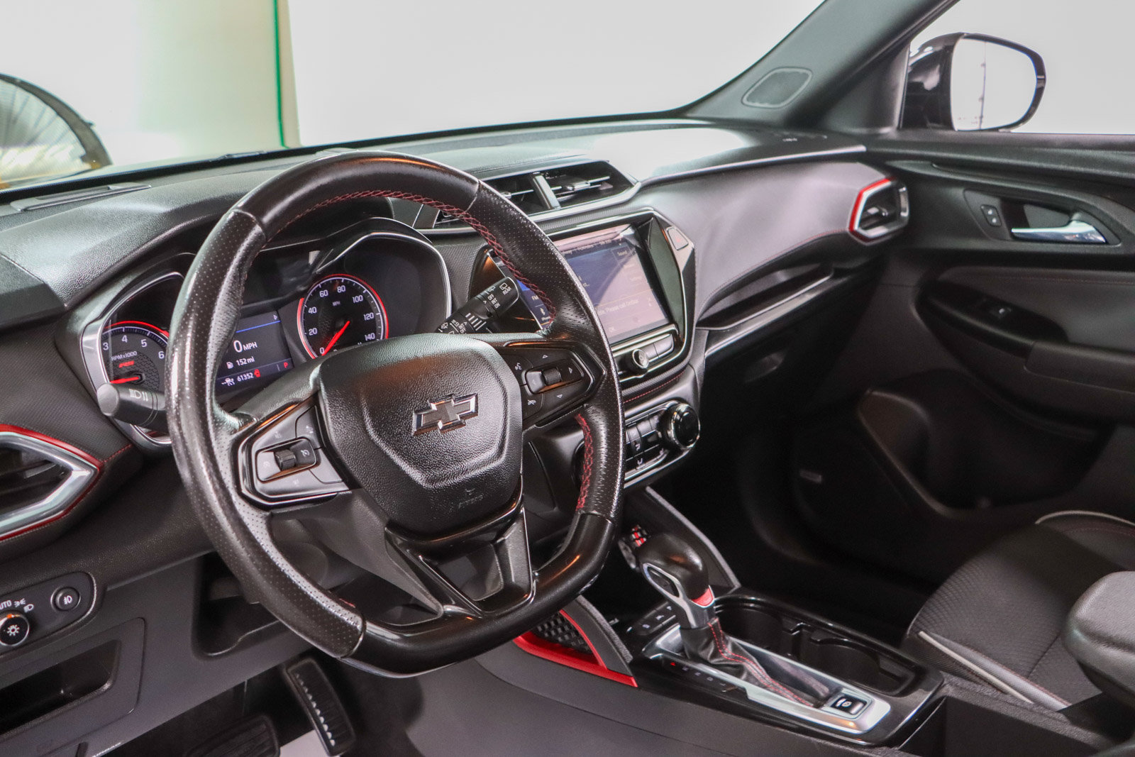 Used 2021 Chevrolet TrailBlazer RS w/ Technology Package FWD image 23
