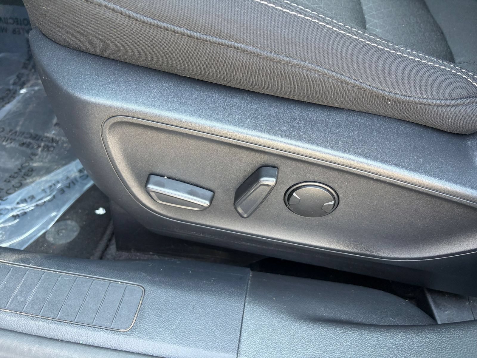 Used 2024 Ford Escape Active AWD/4WD image 17