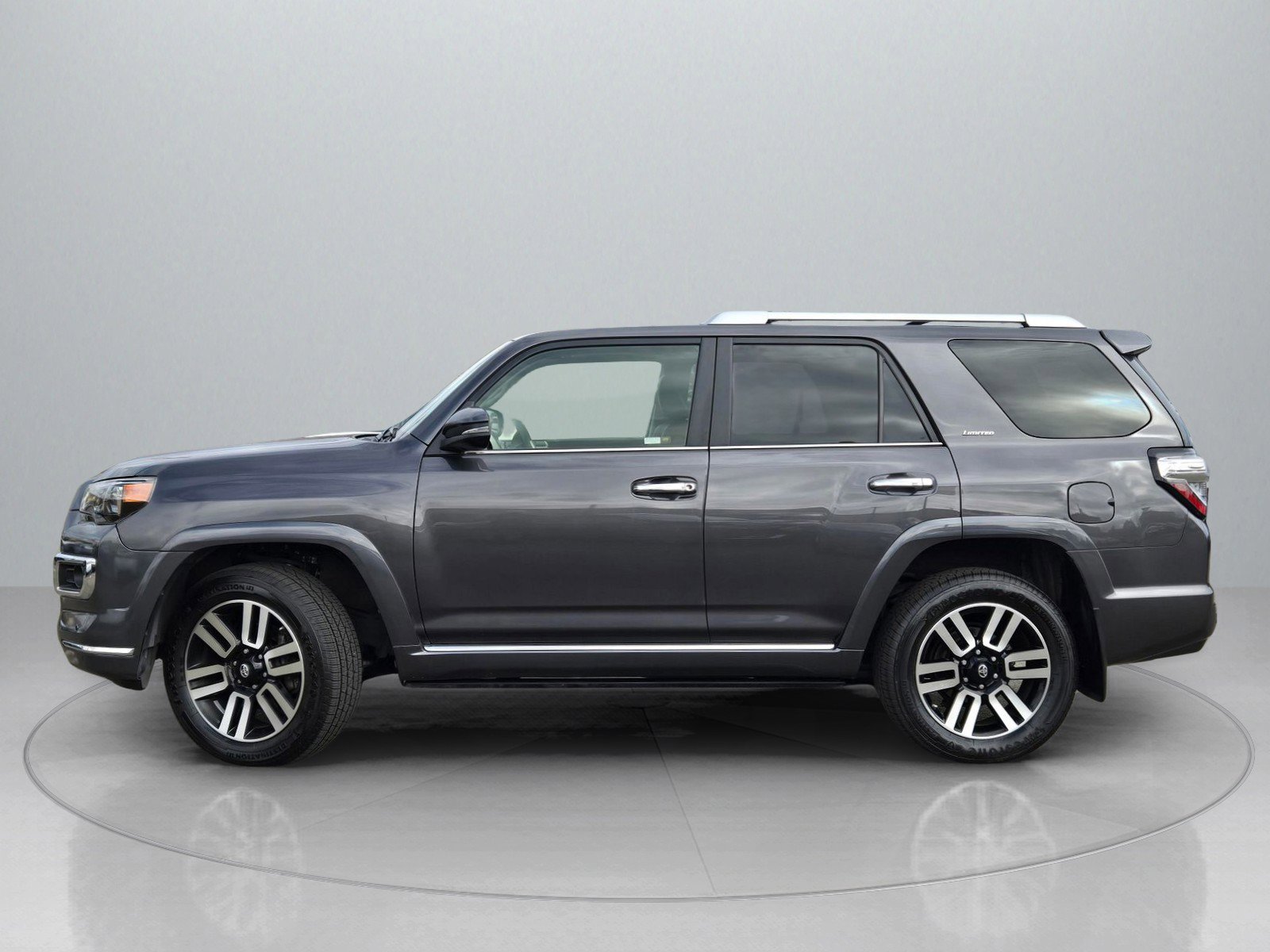 Used 2018 Toyota 4Runner Limited image 4