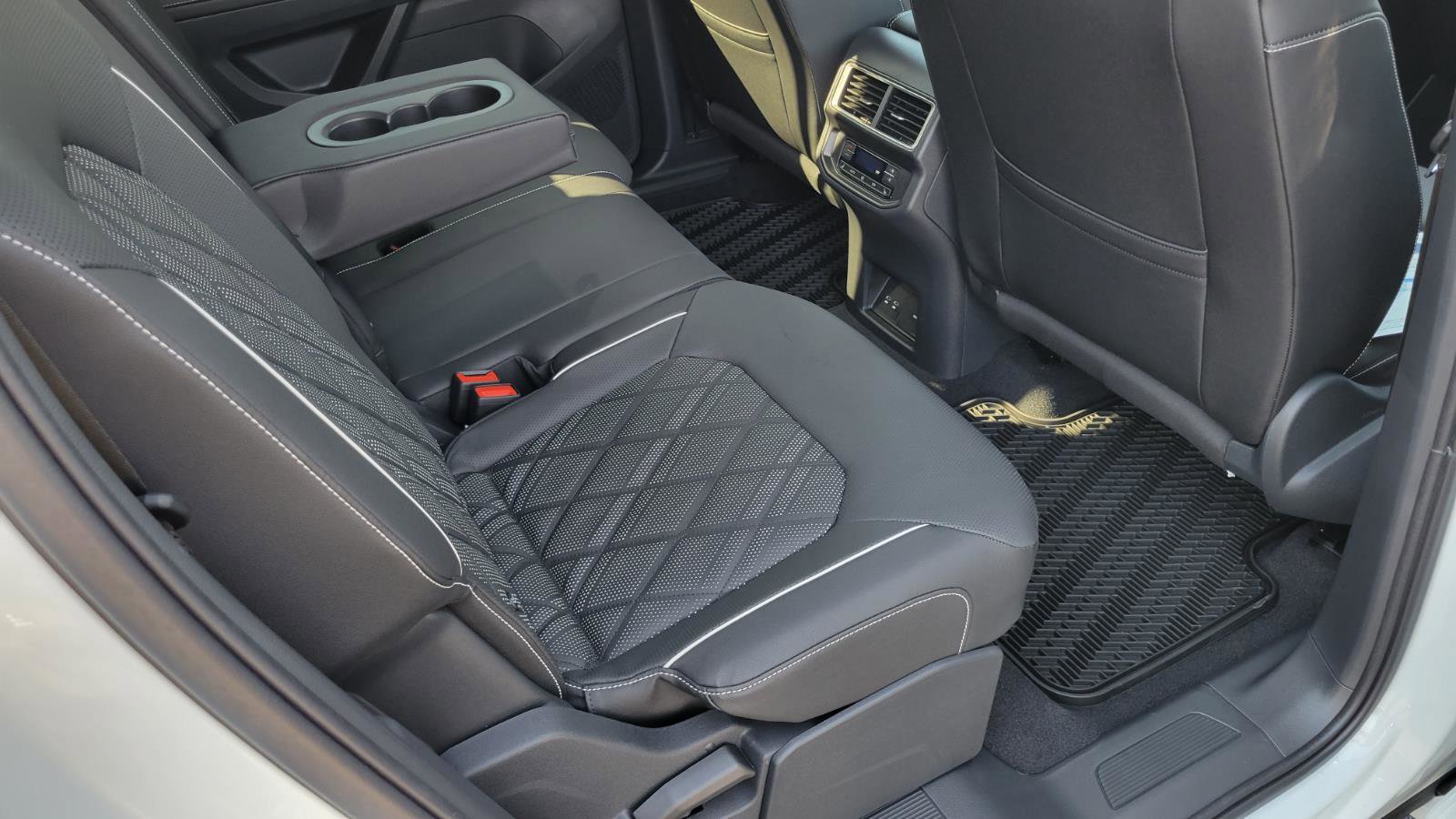 New 2026 Volkswagen Atlas SEL Premium R-Line image 49