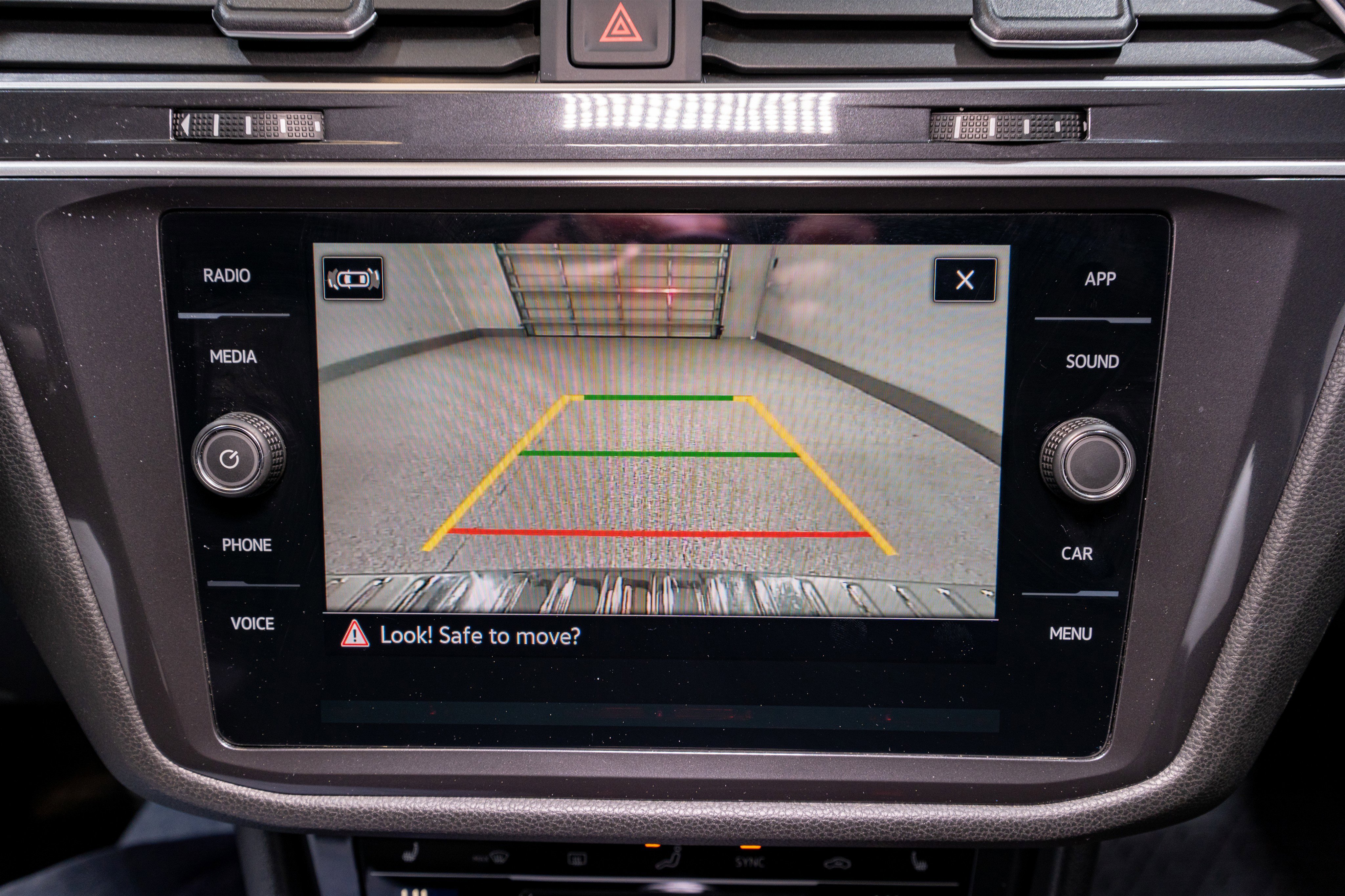 Used 2023 Volkswagen Tiguan SE image 17