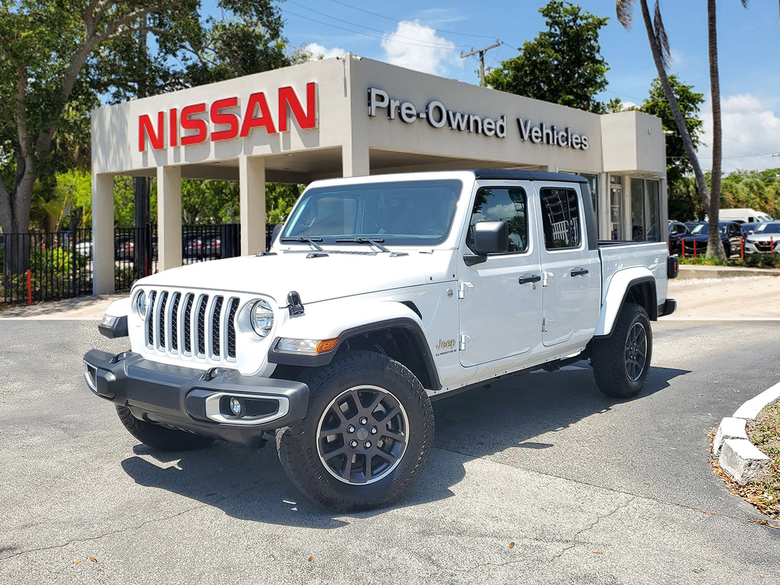 Used 2023 Jeep Gladiator Overland