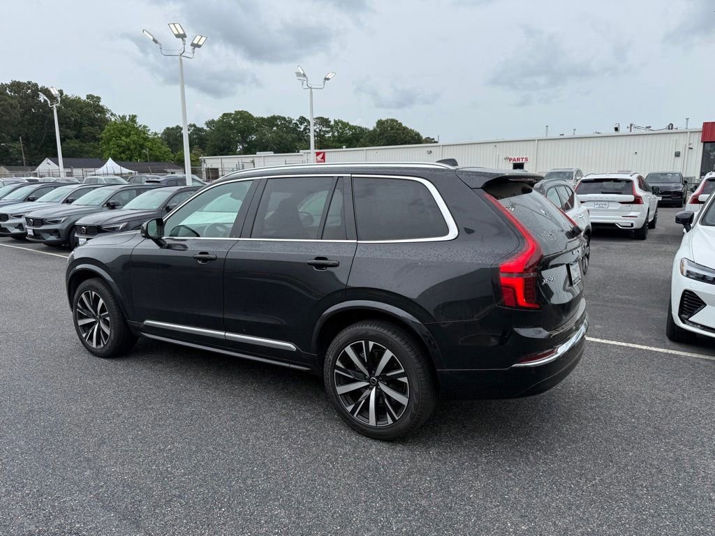 Used 2025 Volvo XC90 B5 Core AWD/4WD image 3