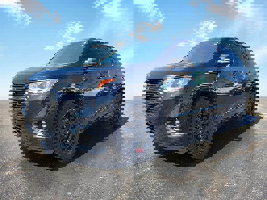 Used 2020 Chevrolet Traverse Premier w/ Redline Edition FWD image 2