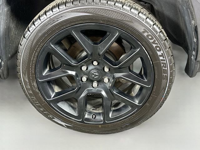 Used 2025 RAM 1500 Laramie w/ Night Edition image 32