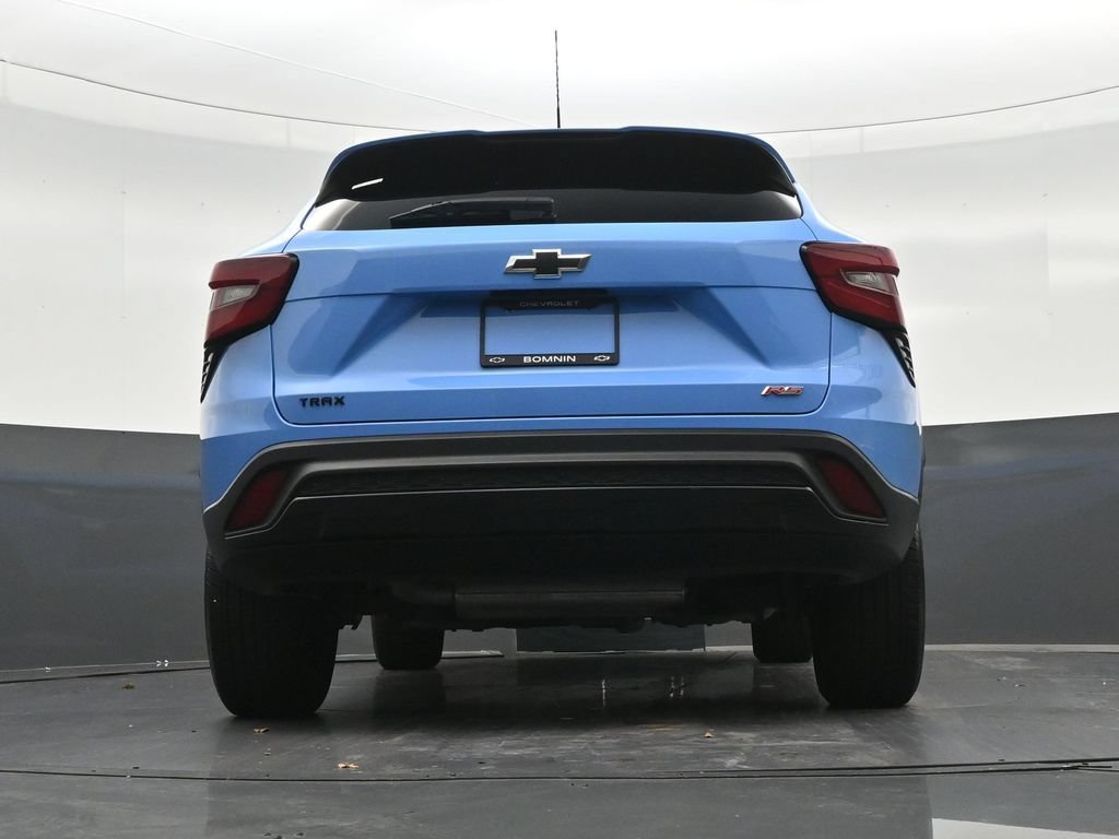 Used 2024 Chevrolet Trax RS FWD image 23