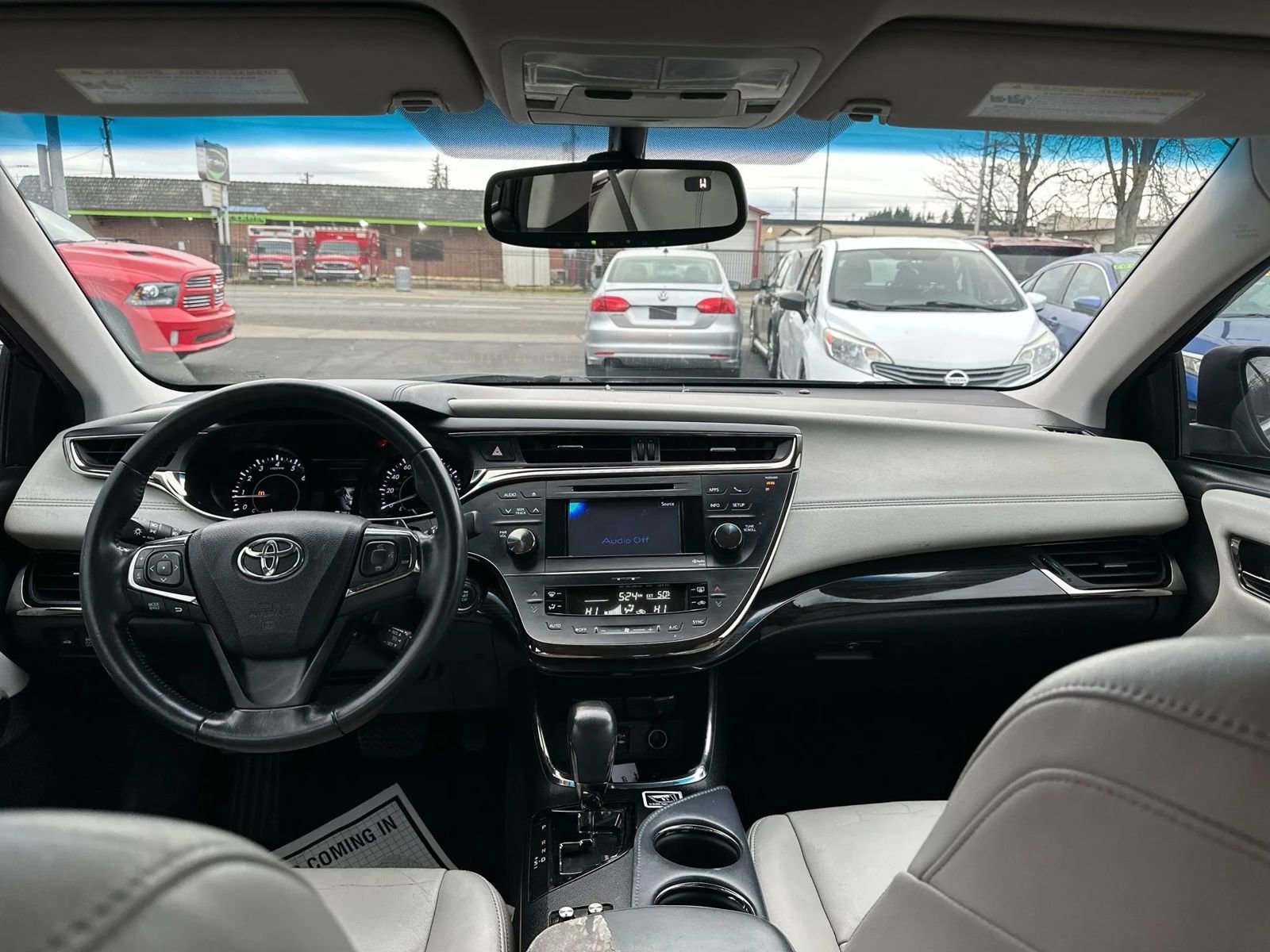 Used 2013 Toyota Avalon XLE image 11