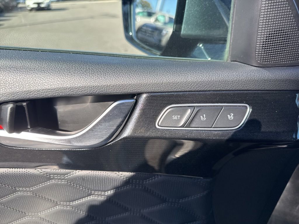 Used 2020 Hyundai Palisade Limited image 11