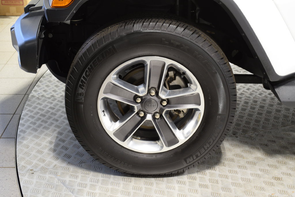 Used 2020 Jeep Wrangler Unlimited Sahara w/ Uconnect 4C Nav & Sound Group AWD/4WD image 35