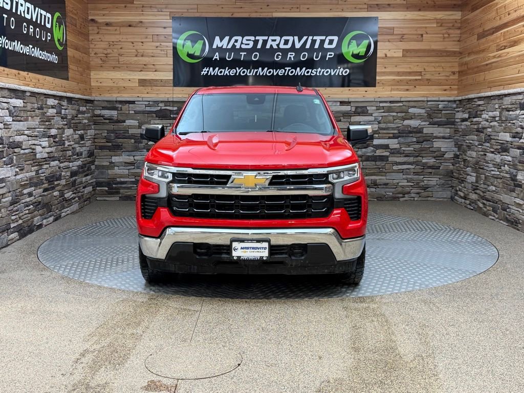 Used 2023 Chevrolet Silverado 1500 LT image 3