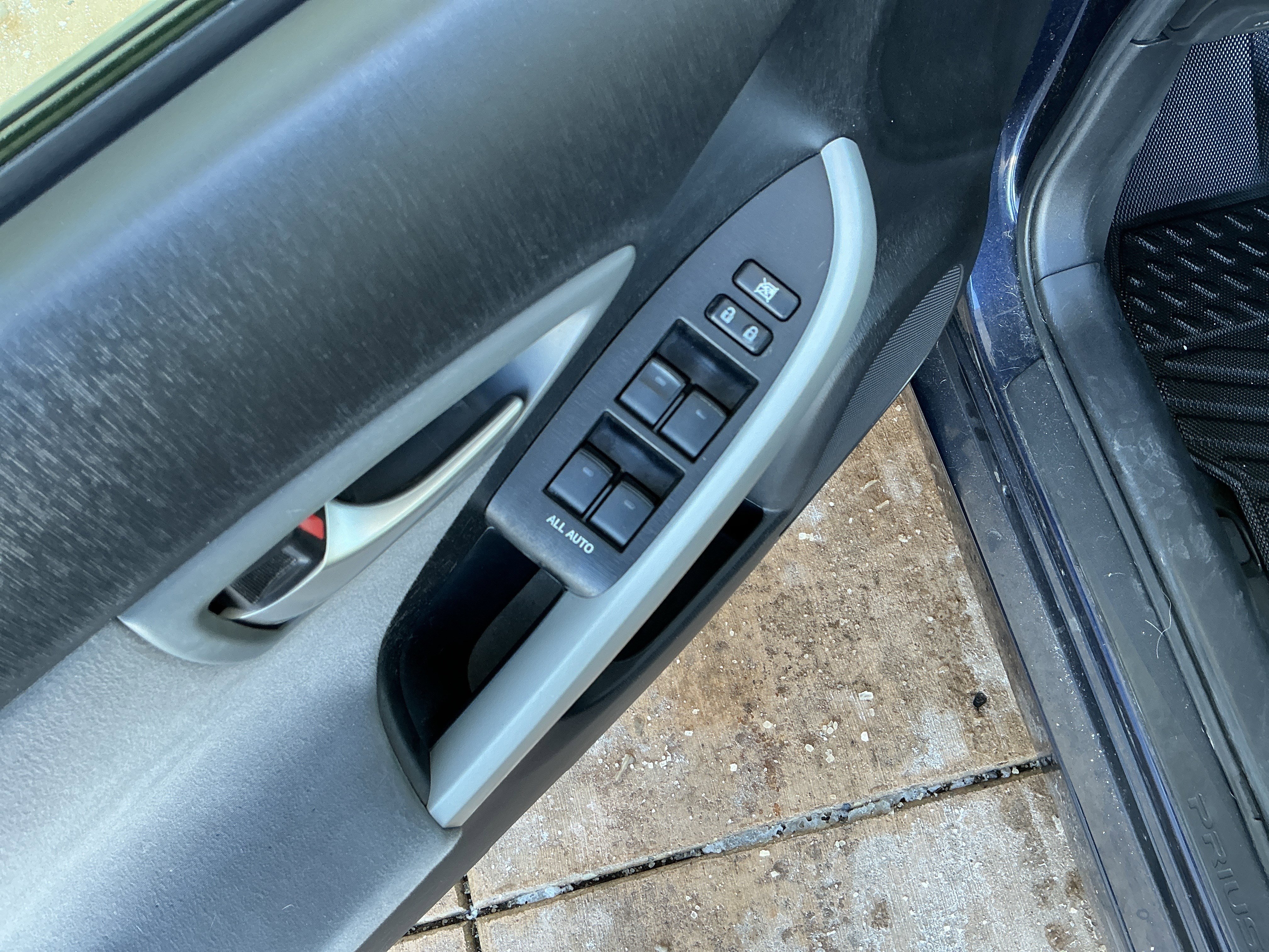 Used 2012 Toyota Prius Two image 15