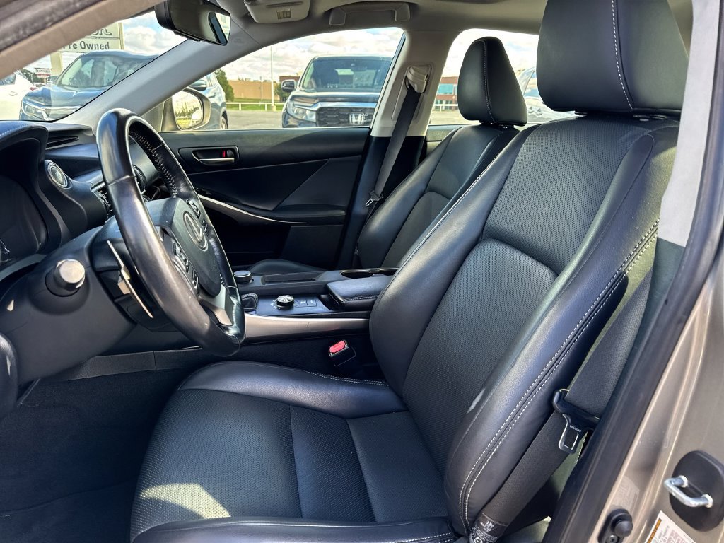 Used 2018 Lexus IS 300 w/ Accessory Package 2 RWD image 11