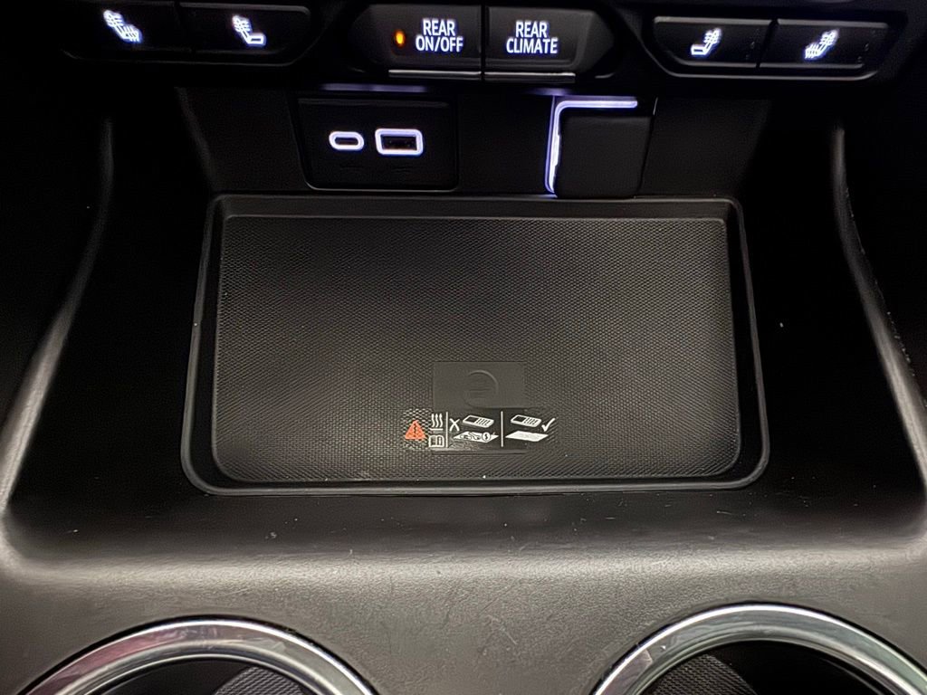 Certified 2024 Chevrolet Suburban RST w/ Luxury Package image 25