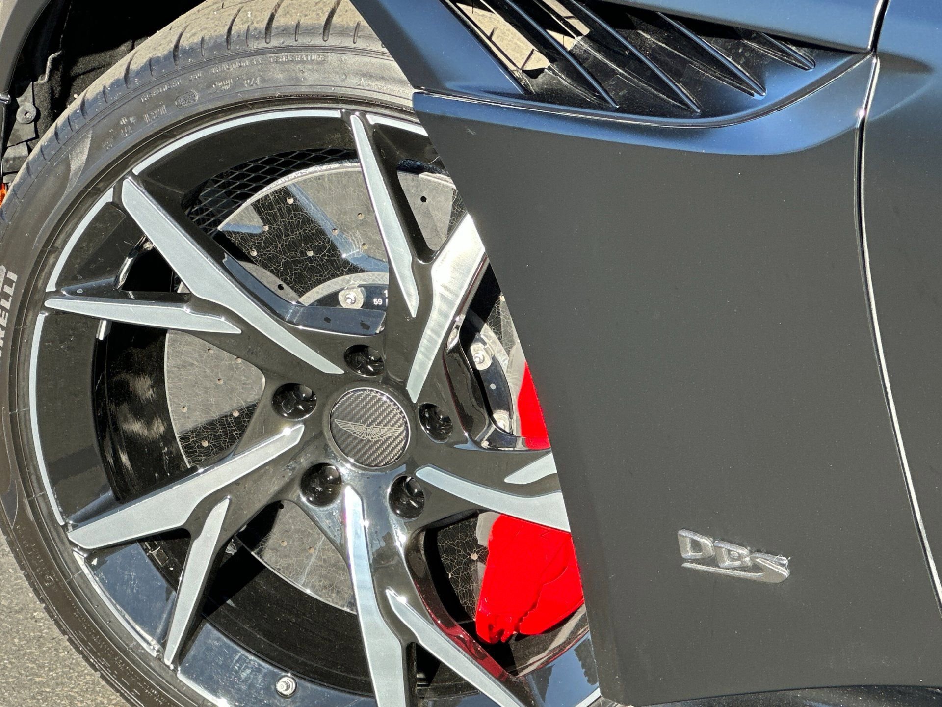 Used 2019 Aston Martin DBS Superleggera image 9