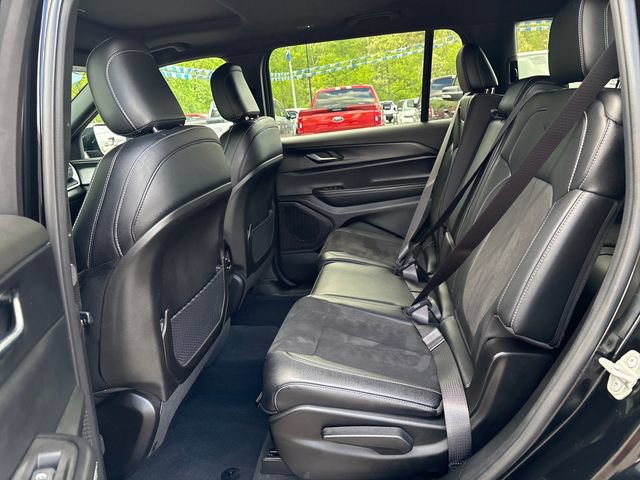 Used 2024 Jeep Grand Cherokee L Altitude AWD/4WD image 21
