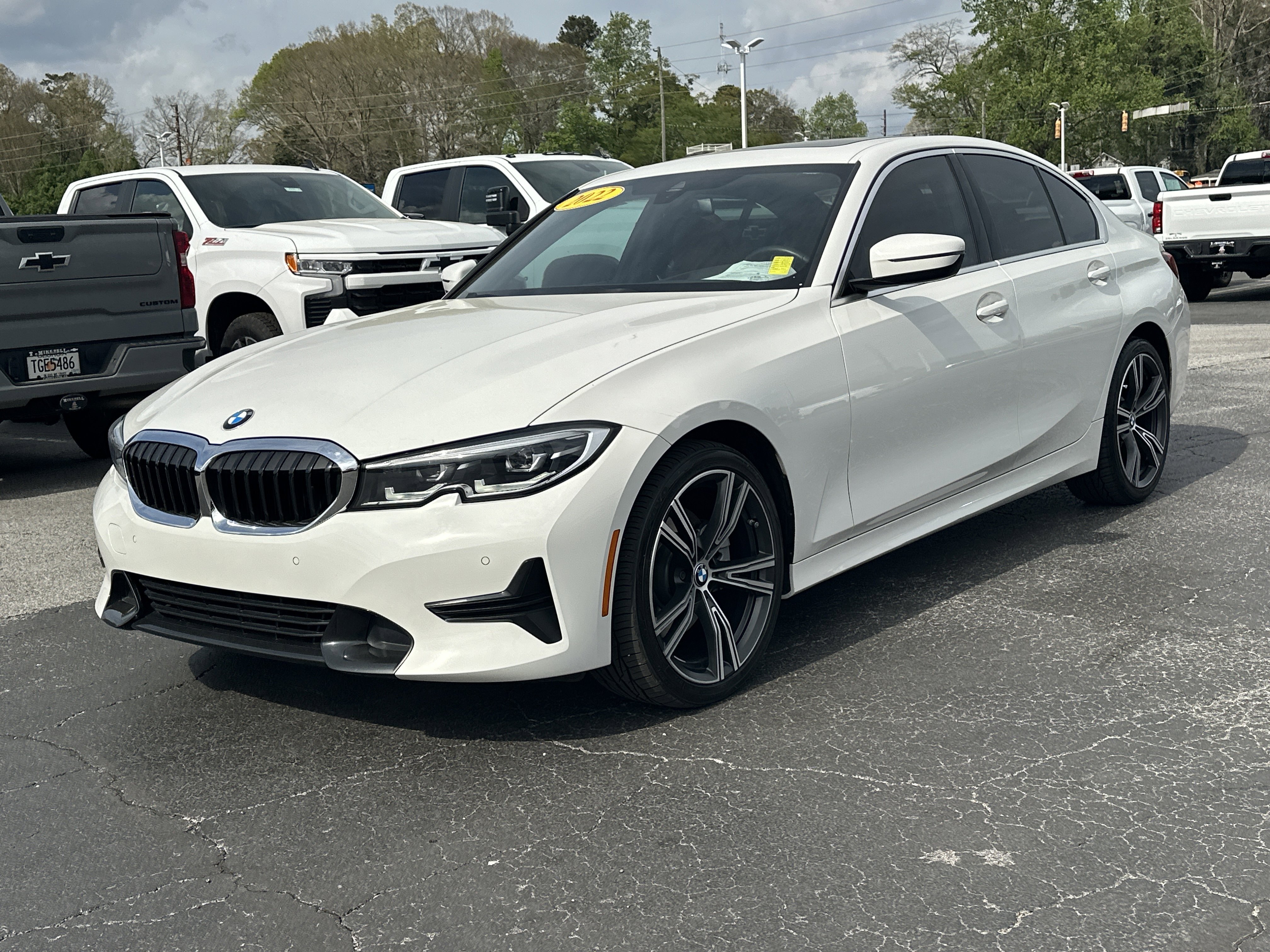 Used 2022 BMW 330i xDrive Sedan w/ Premium Package image 2