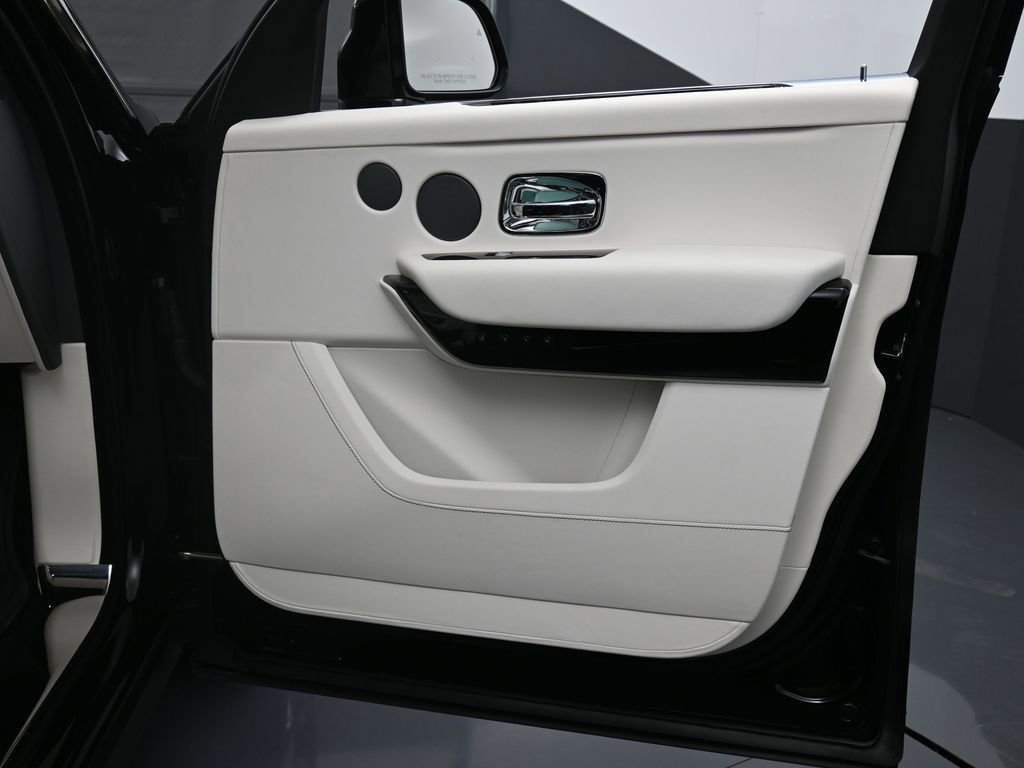 Certified 2022 Rolls-Royce Cullinan image 33