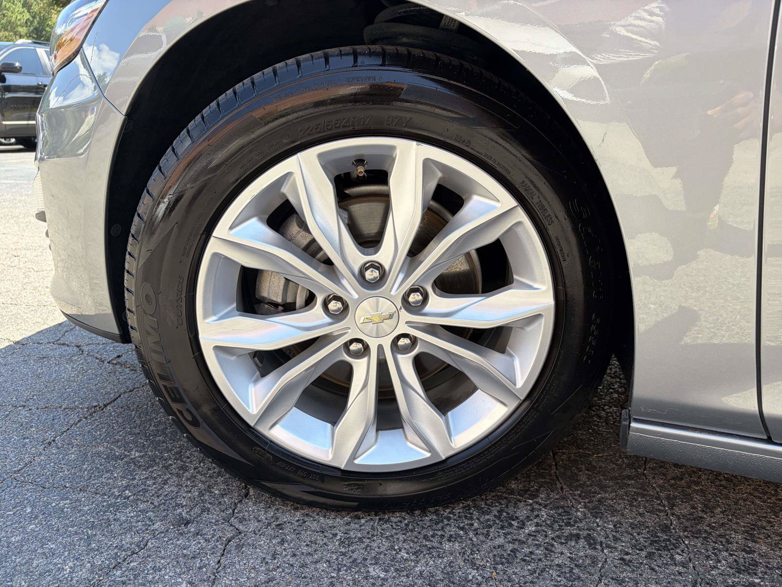 Used 2023 Chevrolet Malibu LT FWD image 28