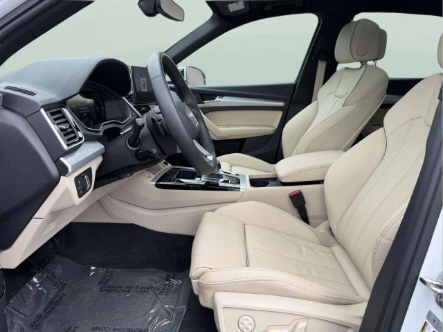Certified 2025 Audi Q5 2.0T Premium w/ Convenience Plus Package AWD/4WD image 20