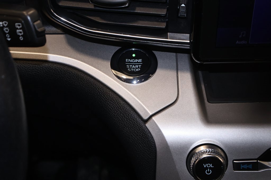 Certified 2020 Ford Explorer XLT w/ Equipment Group 202A image 30