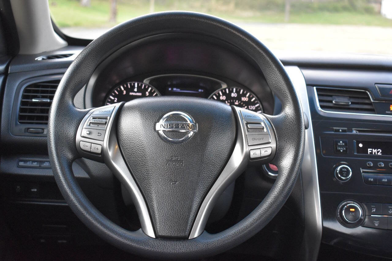 Used 2014 Nissan Altima 2.5 S w/ Sport Value Package image 20