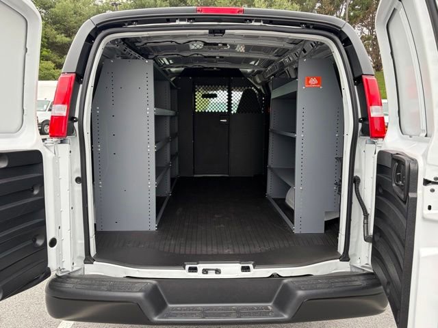 New 2026 Chevrolet Express 2500 w/ Driver Convenience Package RWD image 7