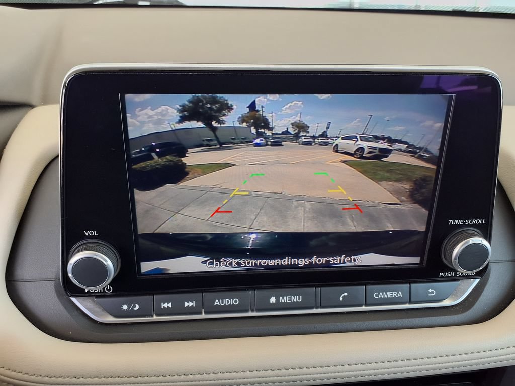 Used 2025 Nissan Rogue SV FWD image 28