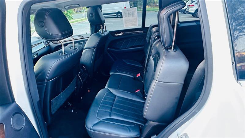 Used 2016 Mercedes-Benz GL 450 4MATIC w/ Premium I Package image 38