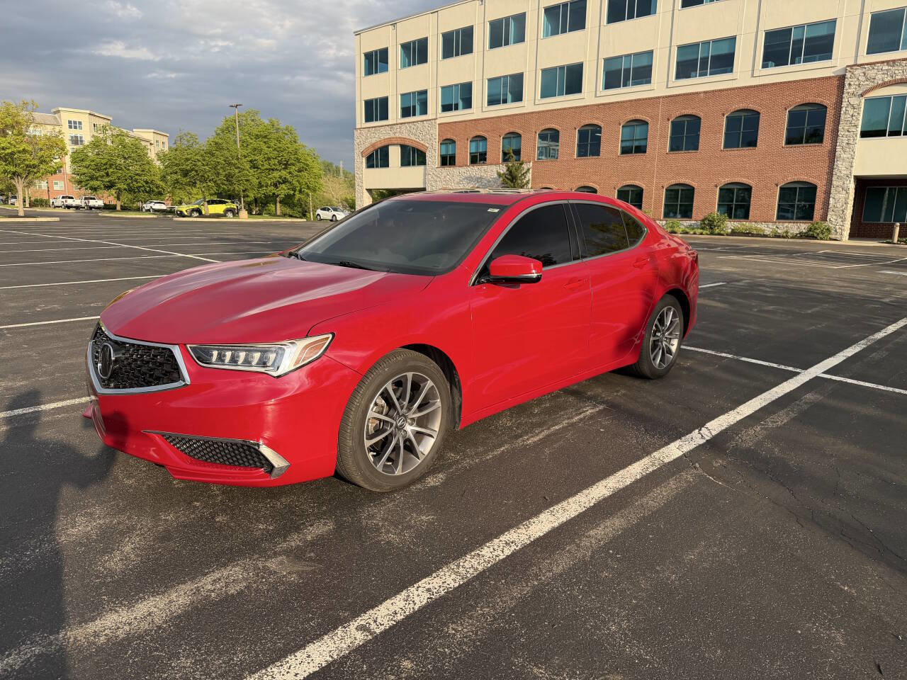 Used 2019 Acura TLX V6 SH-AWD image 3