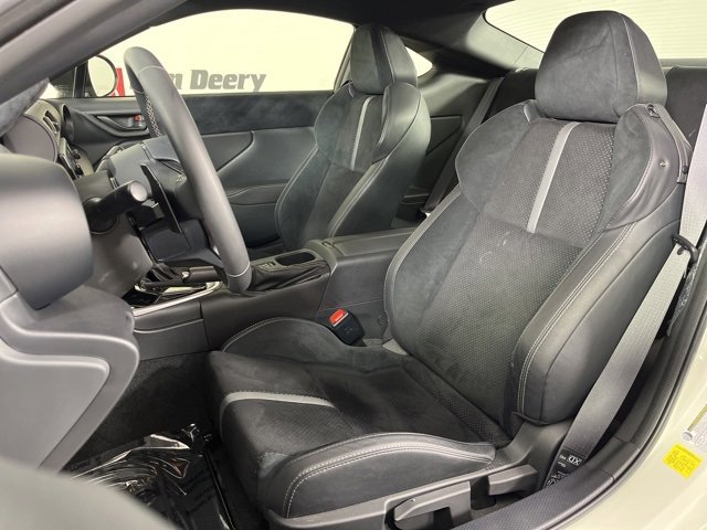 Used 2025 Toyota GR86 Premium image 3