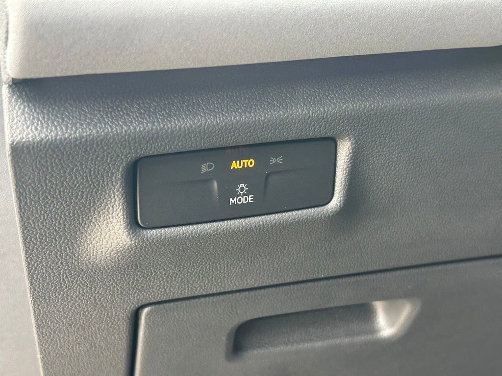 New 2026 Volkswagen Tiguan SE R-Line image 23