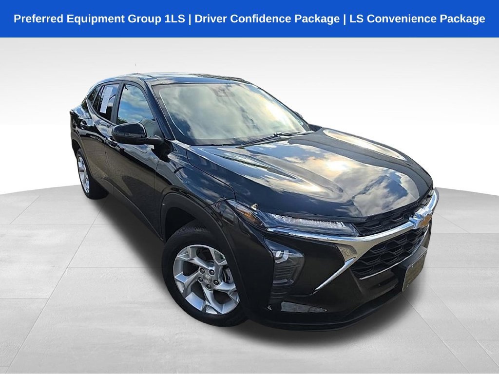 Used 2025 Chevrolet Trax LS w/ LS Convenience Package