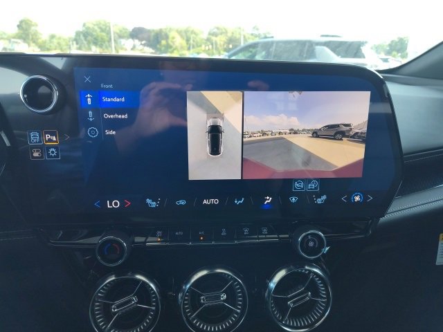 New 2025 Chevrolet Blazer EV LT image 30