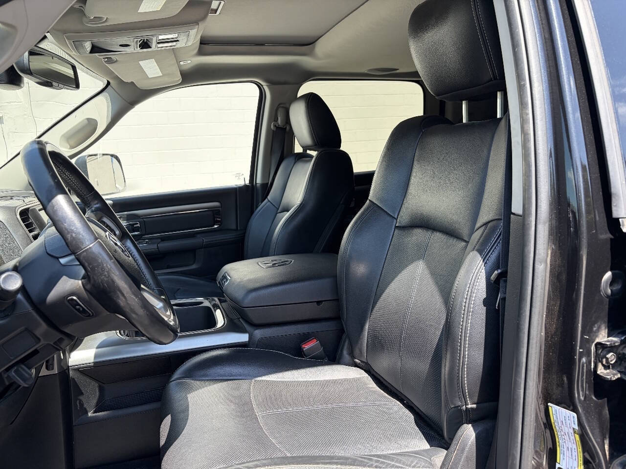 Used 2018 RAM 2500 Laramie w/ Sport Appearance Group AWD/4WD image 38