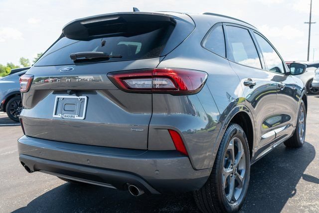 Used 2023 Ford Escape ST-Line w/ Equipment Group 301A FWD image 6
